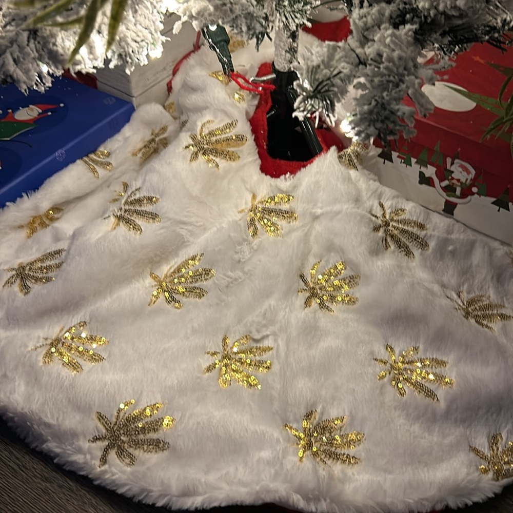 30 inches Christmas tree skirt